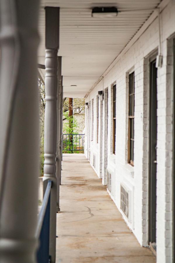 Salt Creek Lodge Graham Exterior foto